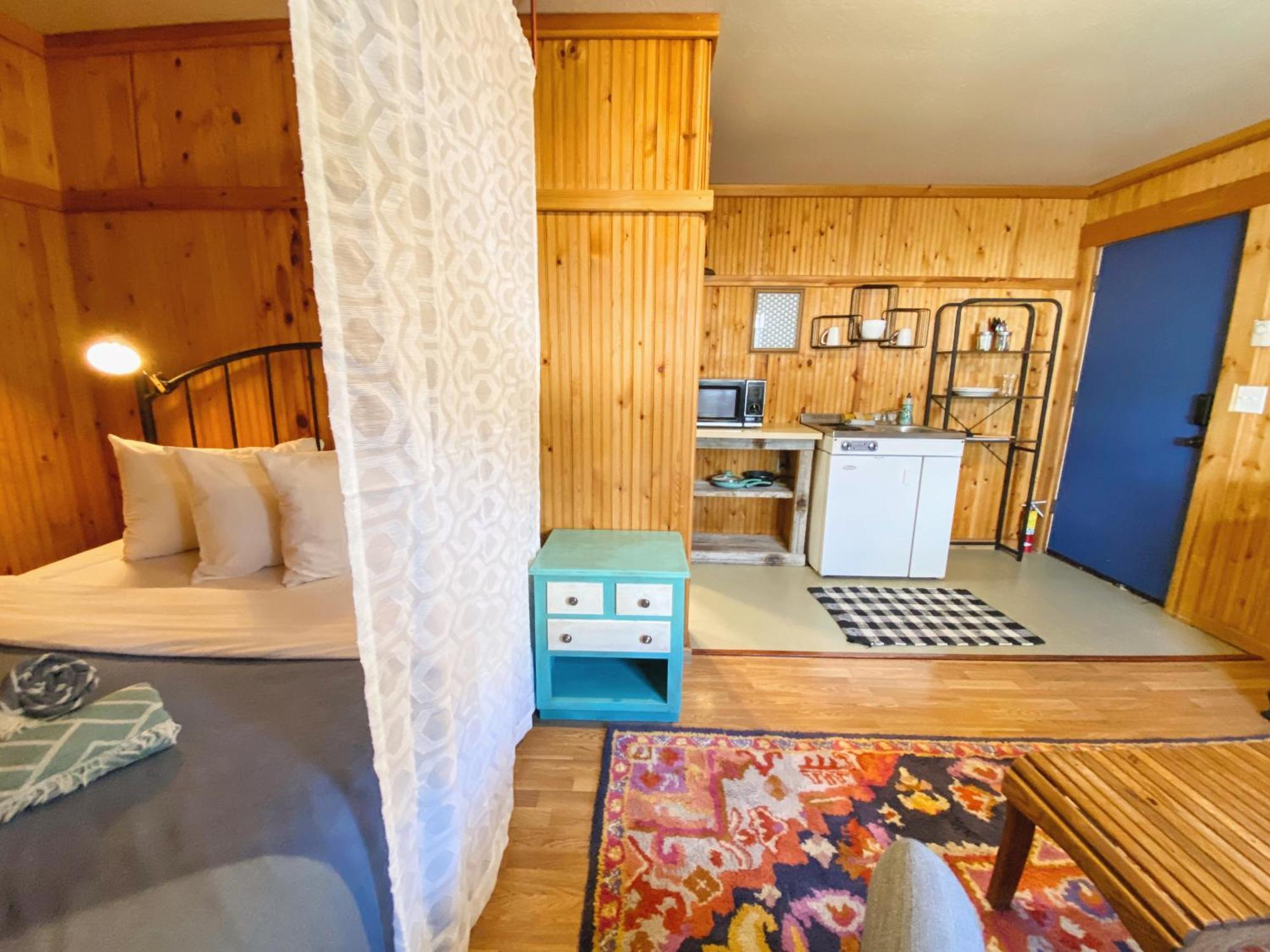 Flathead Lake Resort Woods Bay Exterior foto