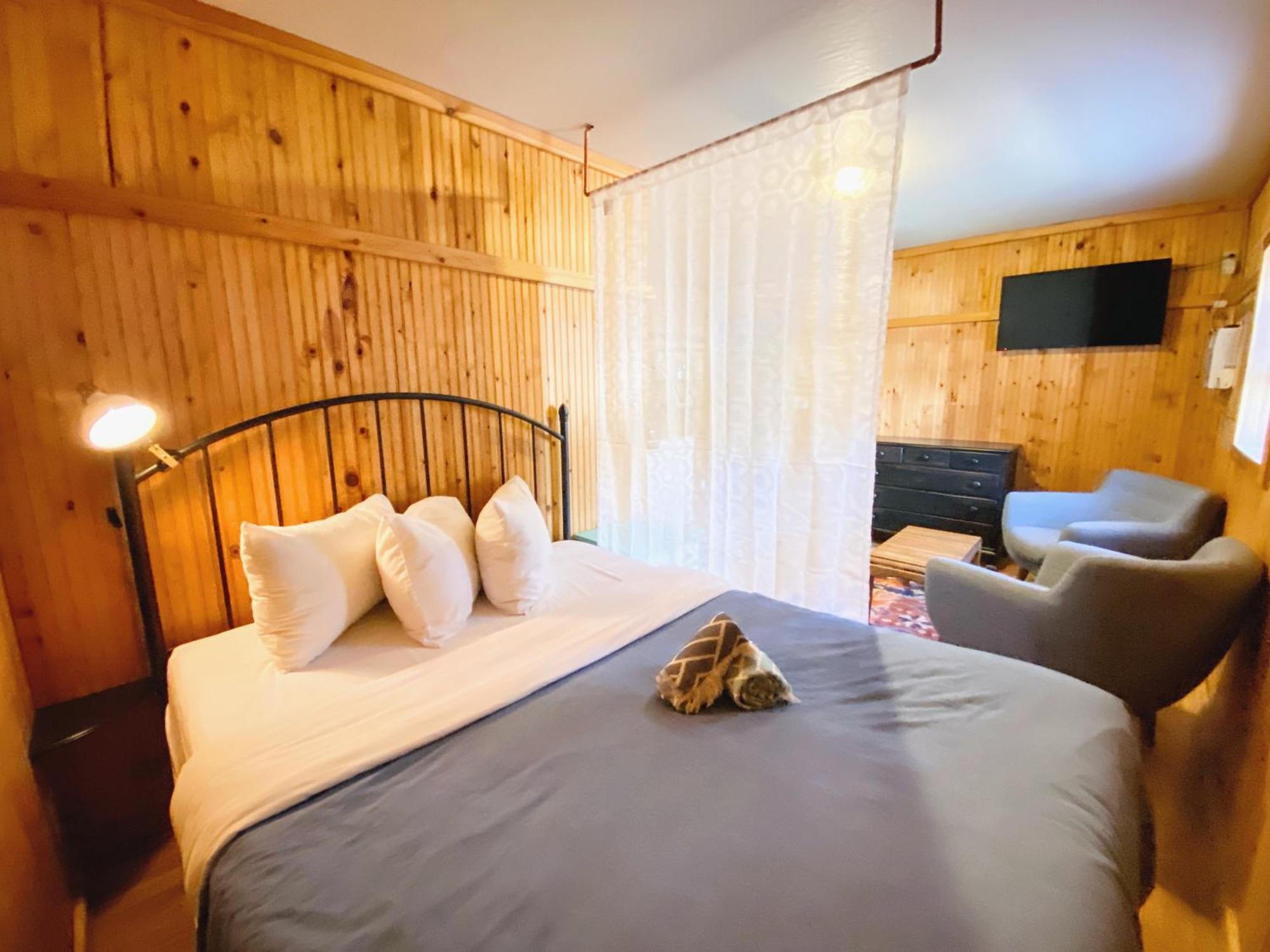 Flathead Lake Resort Woods Bay Exterior foto